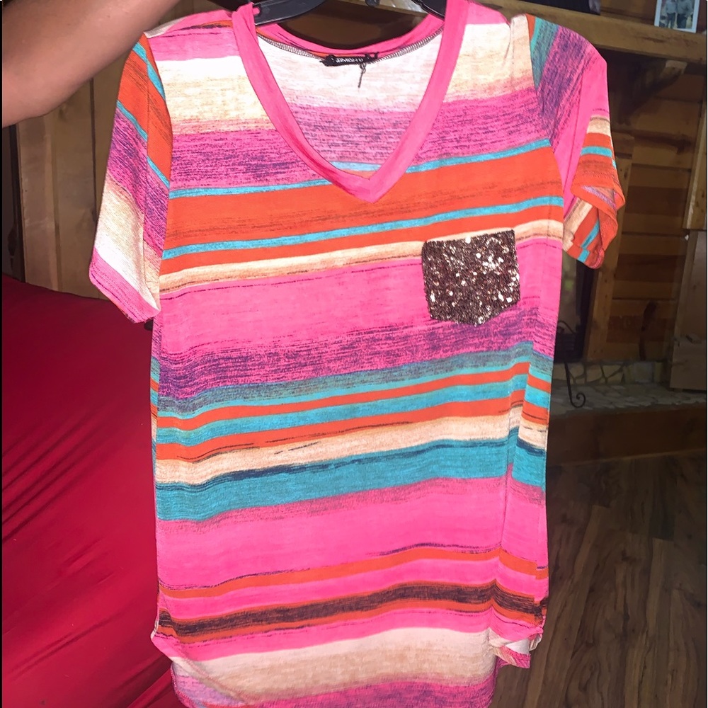 Shirt w/ sequin pocket